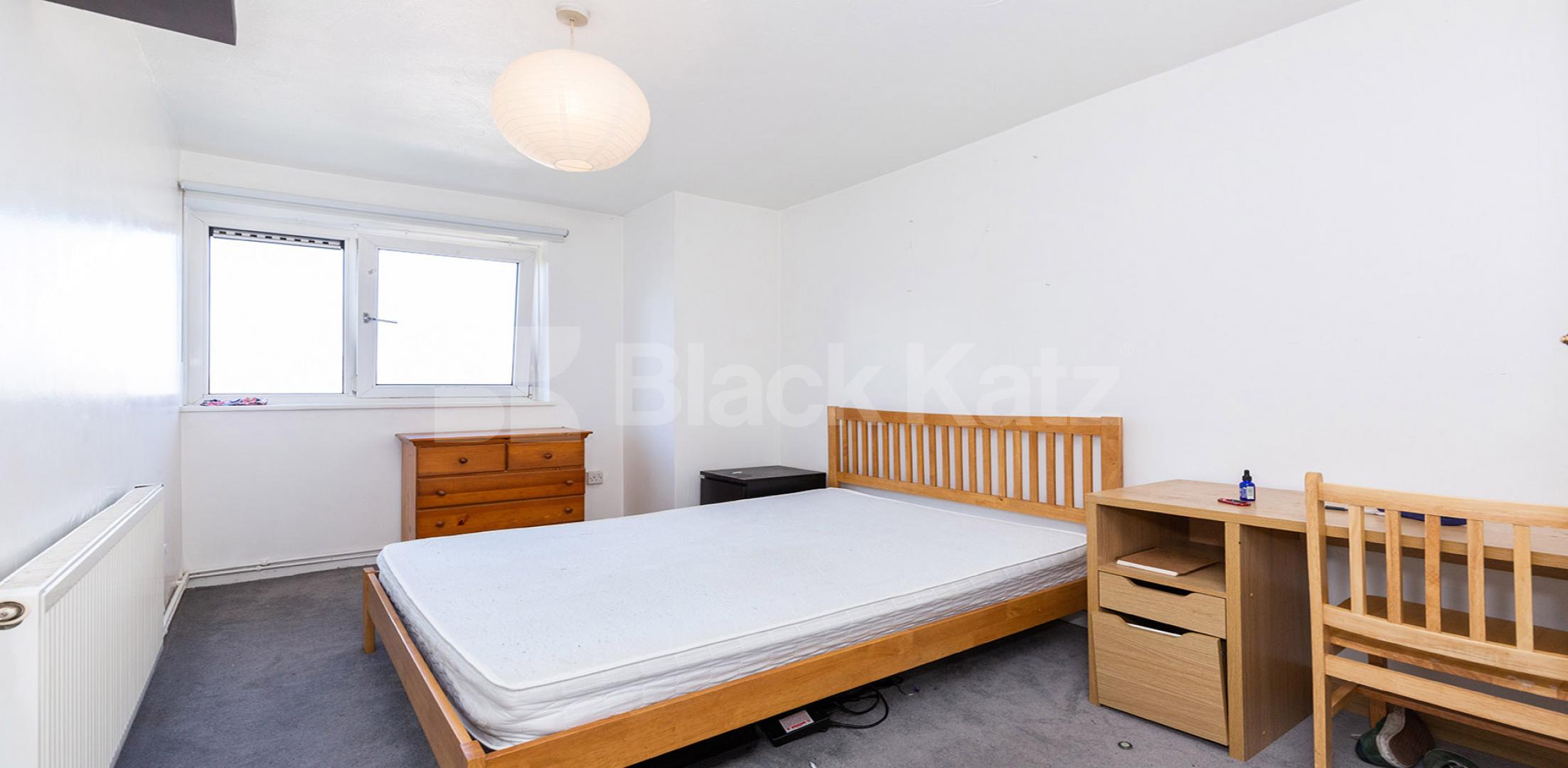 			4 Bedroom, 1 bath, 1 reception Apartment			 OLD FORD ROAD, BETHNAL GREEN-HACKNEY-LONDON FIELDS